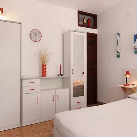 Nadia - With Terrace A1